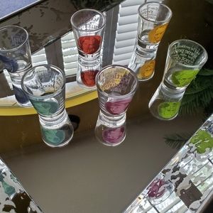Set a 6 "Drink with the Greats" shot glasses